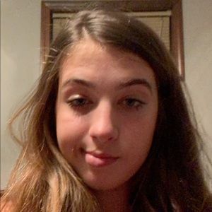 Meet your Posher, Claire